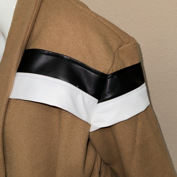 Making the Cut Wool Coat WINNING LOOK Andrea's Wool Camel Coat - Picture 10 of 10